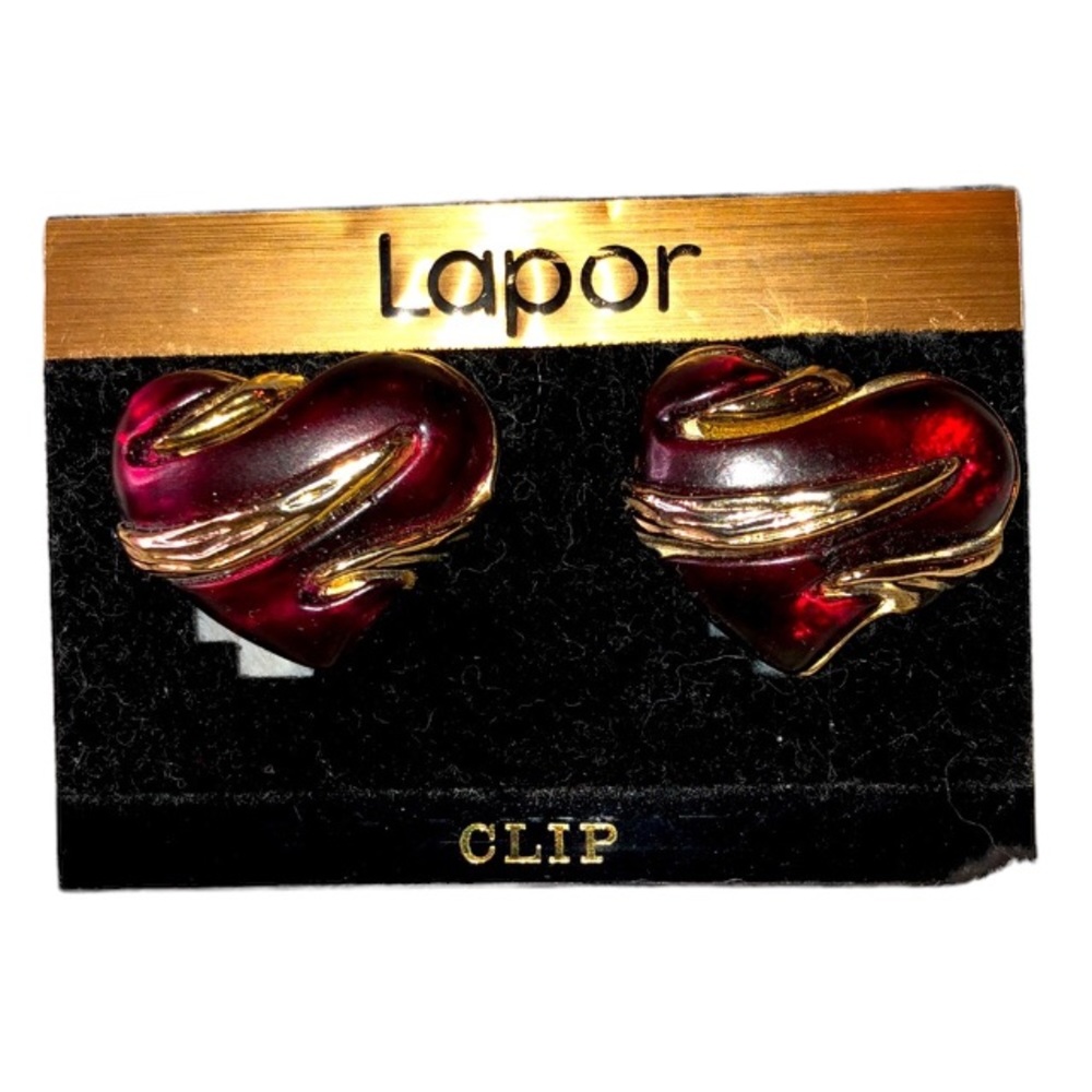 Lapor Clip-on Heart Earrings